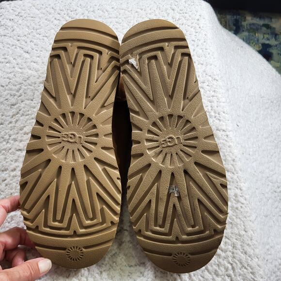 UGG Women's Classic Ultra Mini Chestnut size womens bootie size 8 - Picture 5 of 6